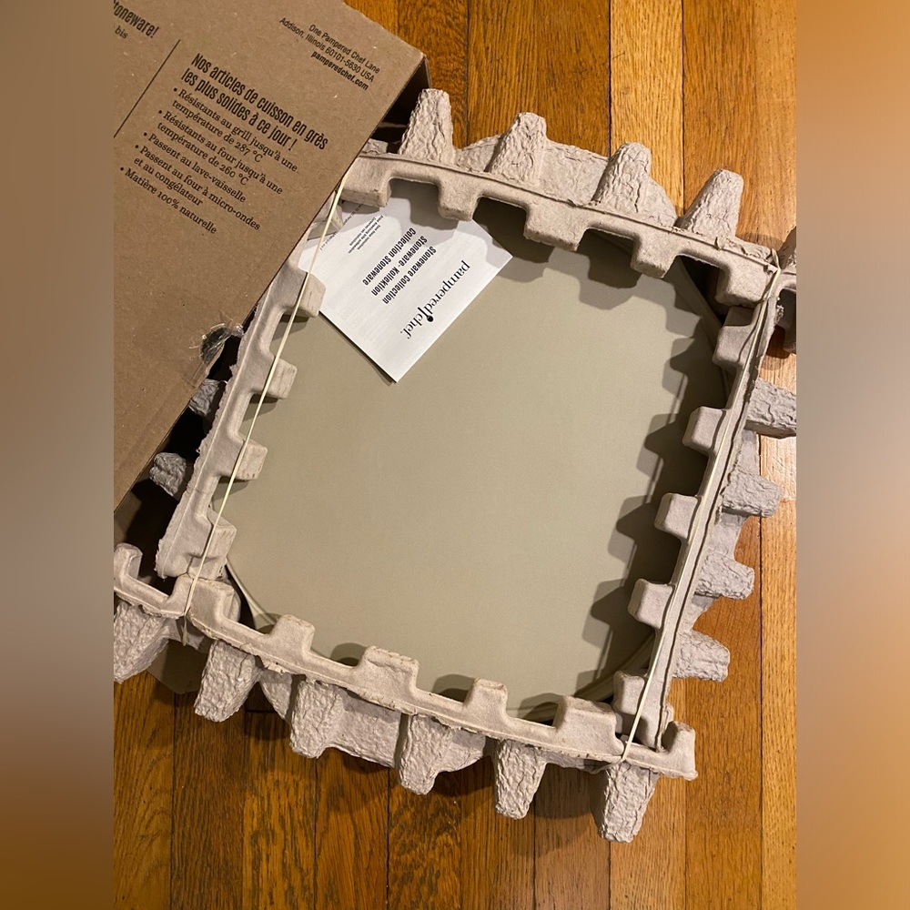 NWT Pampered Chef Pizza Stone